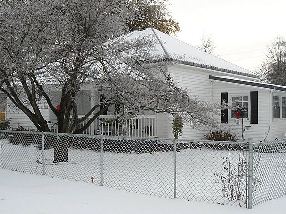 3rd image of 411 Williams St