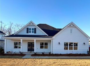 2620 Cool Stone Bend Dr, Auburn, AL 36832