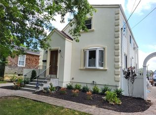 56 Beverly Rd, Wantagh, NY 11793