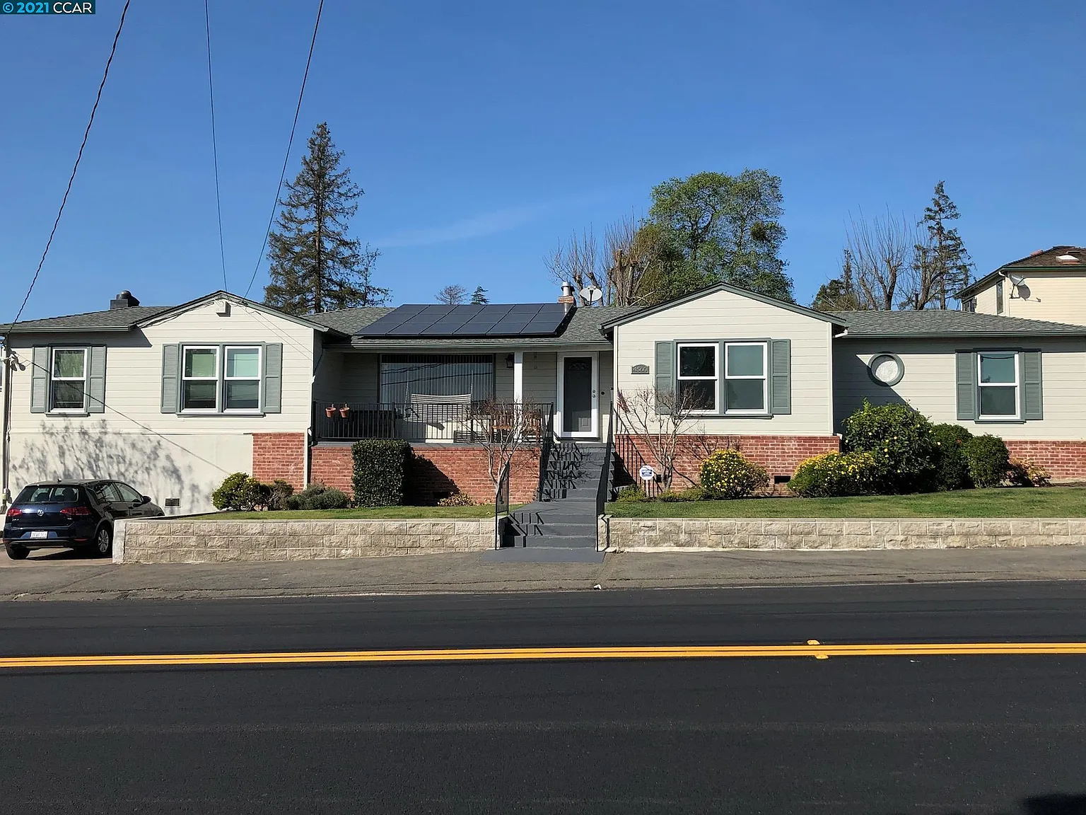 4560 Seven Hills Rd photo 1