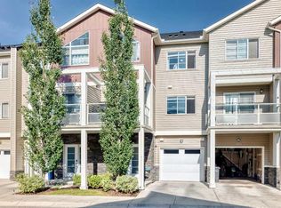 551 W Redstone Vw NE, Calgary, AB T3N 0M9