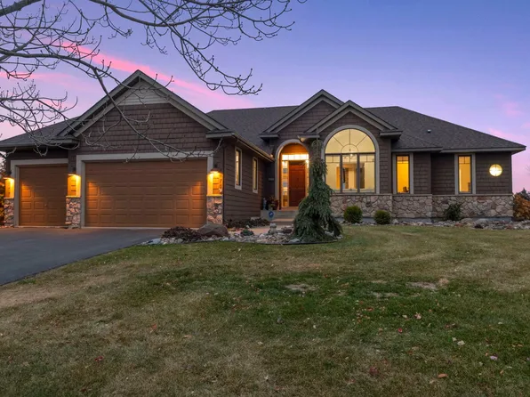 8470 Kelzer Pond Dr, Victoria, MN 55386