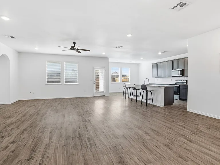 186 Cypress Point Dr — Photo 10