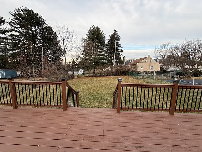 346 W Church Rd — Photo 15