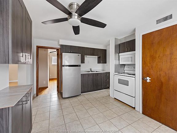 4th image of 1361 Albert Rd