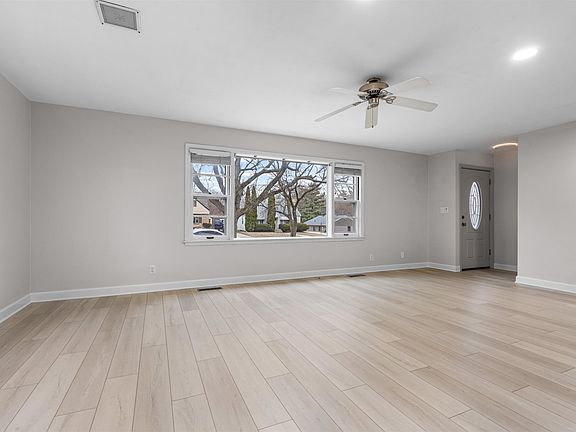 3rd image of 732 James Ave