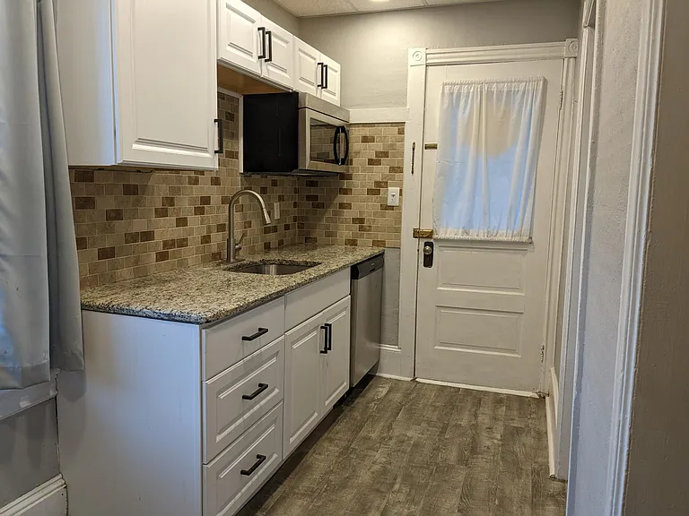 315 N Heller Ave — Photo 5