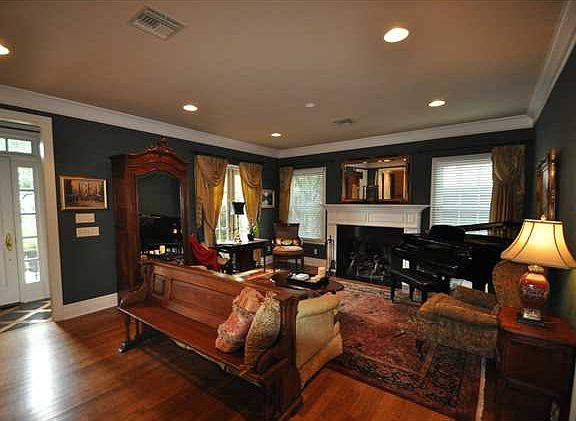 3rd image of 2813 Glenview Ave