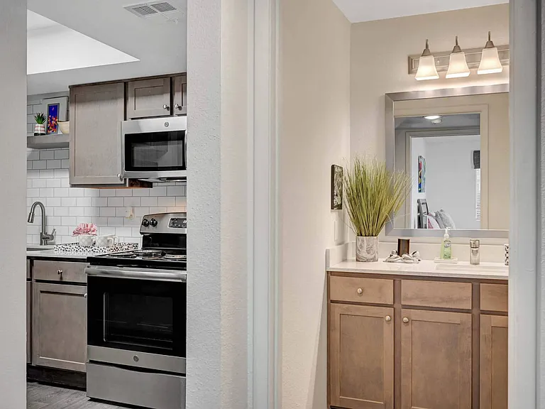 Solstice Apartment Homes — Photo 16