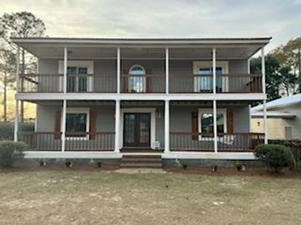 113 W Longleaf Dr, Sylvester, GA 31791