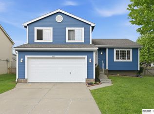 8023 Howell St, Omaha, NE 68122