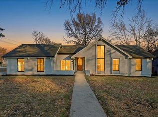 10301 Howe Dr, Leawood, KS 66206