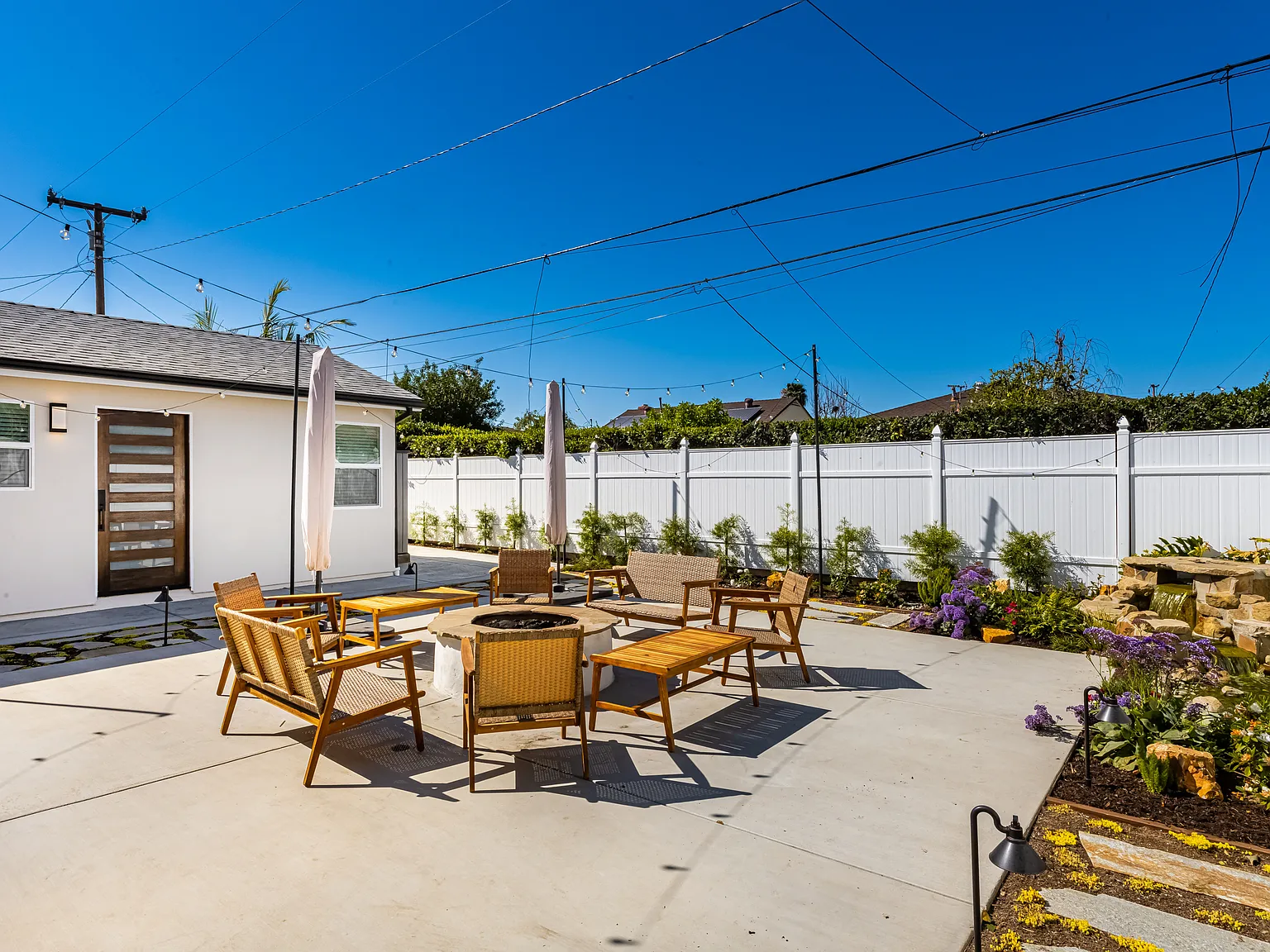 Studio, 750 sqft, $2,150 — Photo 4