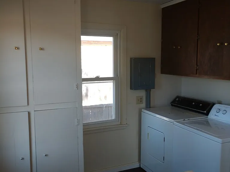 702 Main St — Photo 7