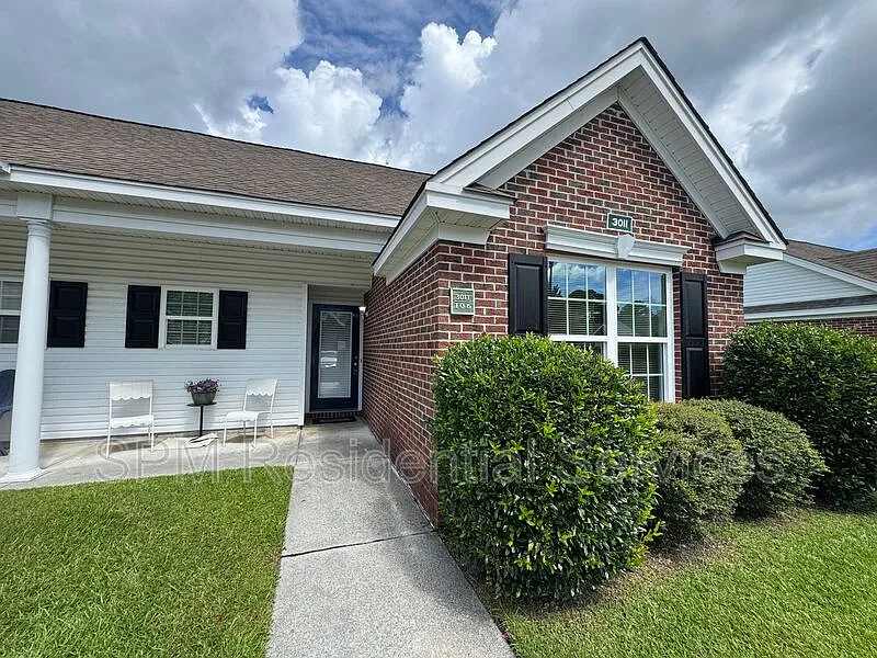 3011 Lauren Place Dr #106