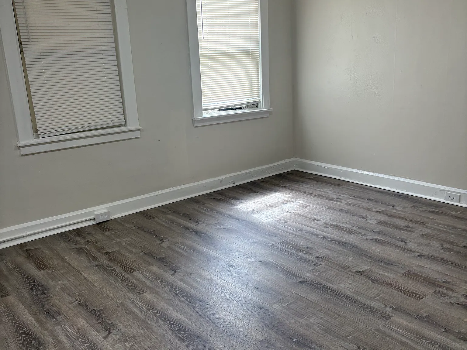 4 bed, 1120 sqft, $1,800 — Photo 4