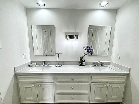 Another secondary bathroom