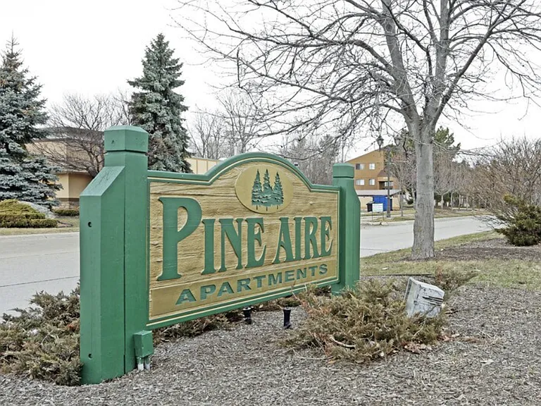 Pine Aire Apartments — Photo 1