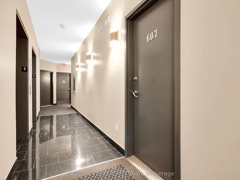 134 York St #607 — Photo 4