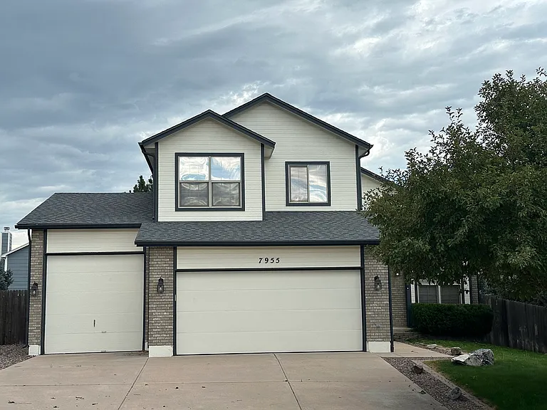 7955 Manston Dr — Photo 2