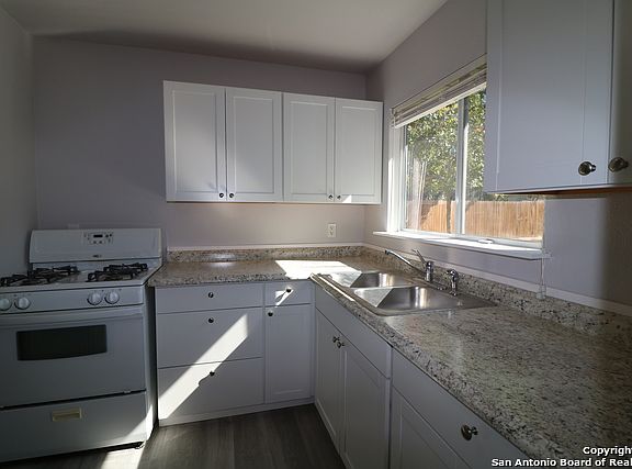 5th image of 1522 Arroya Vista Dr