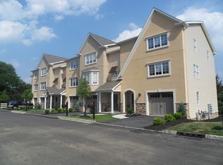 10 Jennifer Way, Fairfield, NJ 07004
