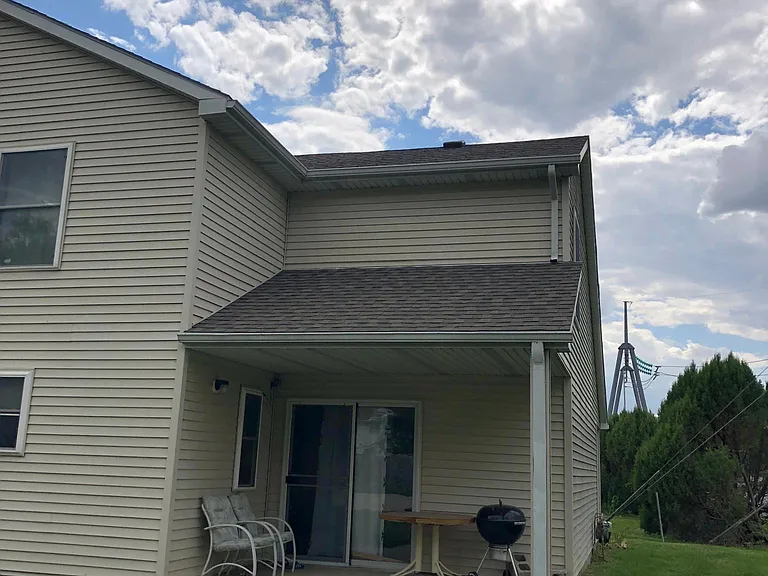 2900 Merrill St — Photo 2