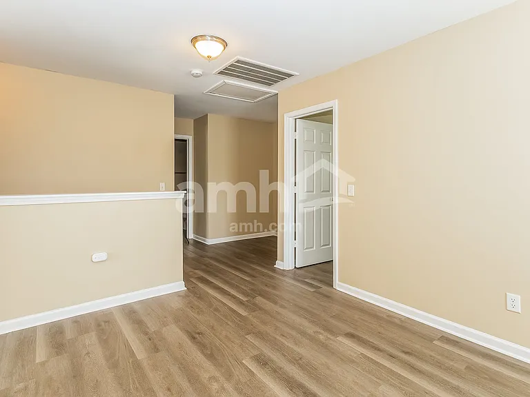 250 Border Rd — Photo 18