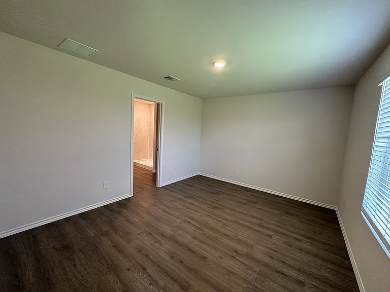 1121 Southfield Dr — Photo 7