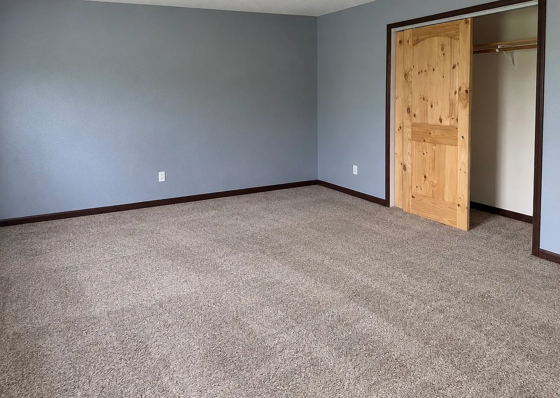 2 bed, 600 sqft, $700 — Photo 1