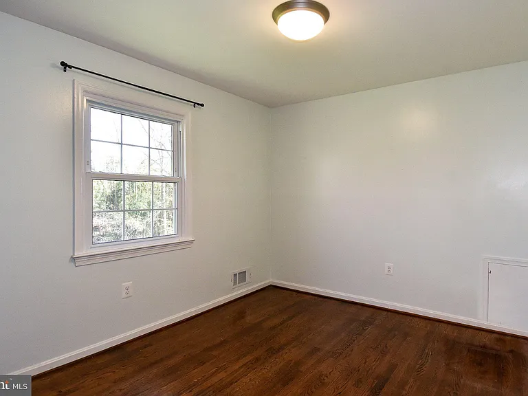 9309 Reef Ct — Photo 27