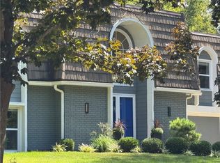 12601 Overbrook Rd, Leawood, KS 66209