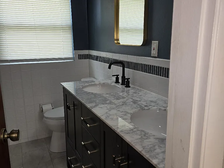 203 Chalmer Dr — Photo 4