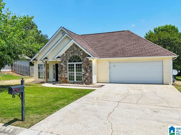 604 Camden Cove Ln, Calera, AL 35040