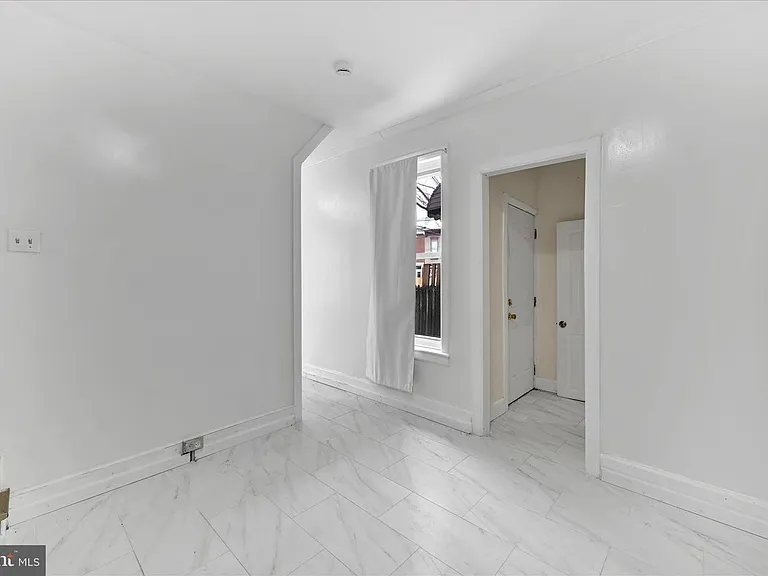 641R Bingaman St — Photo 7