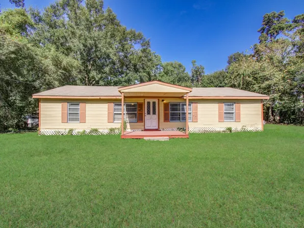 20496 McGager Dr, New Caney, TX 77357