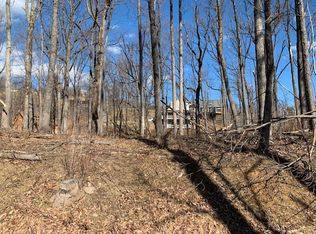 26 Deer Path Ln, Gatlinburg, TN 37738