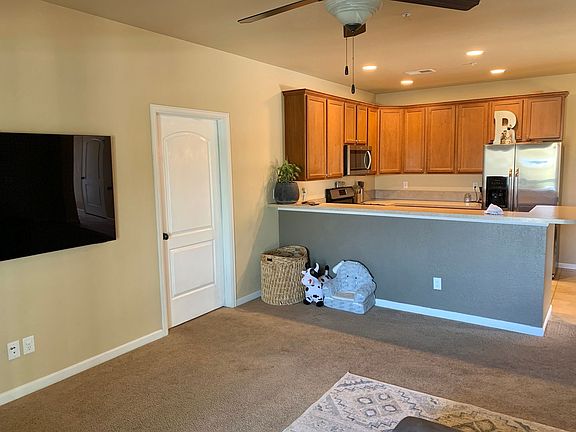 4th image of 4925 Hahns Peak Dr APT 102