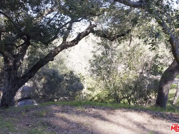 21050 Winfield Rd, Topanga, CA 90290