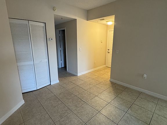 2nd image of 10825 Windsor Walk Dr #302-1