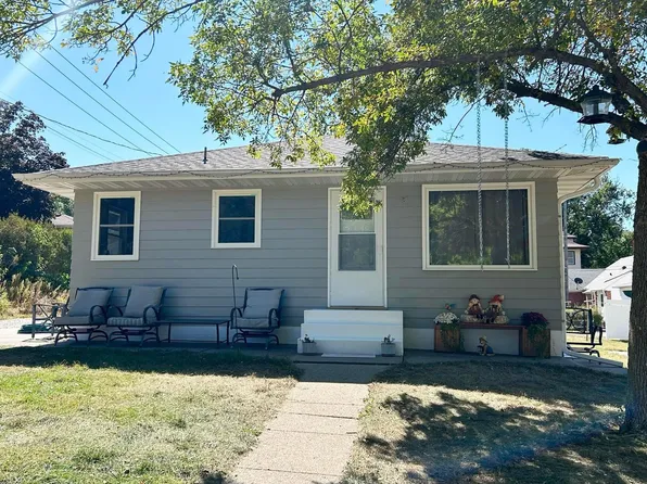 517 E Park St, West Point, NE 68788