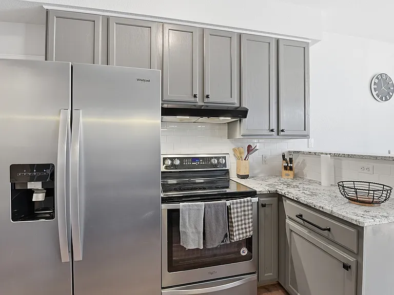 1706 Lake Shore Pl — Photo 6
