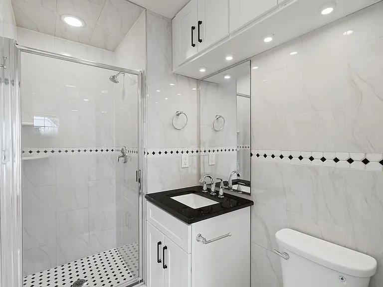 14 W 49th St #2 — Photo 13