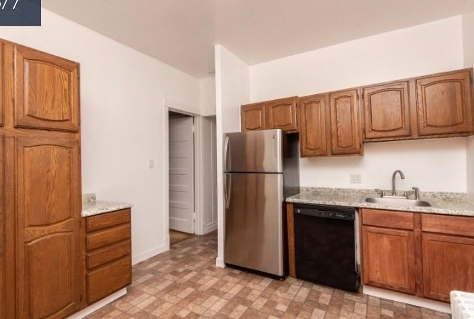 2nd image of 2635 W Altgeld St