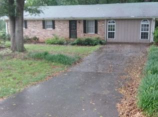 306 Cindy Ct, Oxford, GA 30054