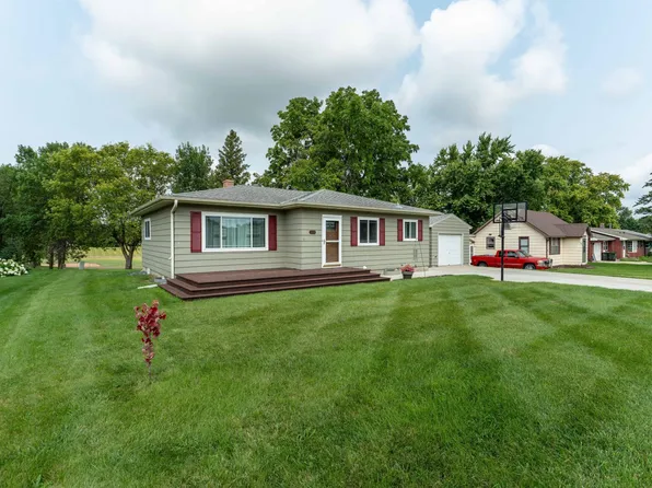 322 10th Ave SE, Elbow Lake, MN 56531