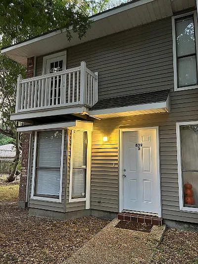 839 E Boyd Dr #D — Photo 1