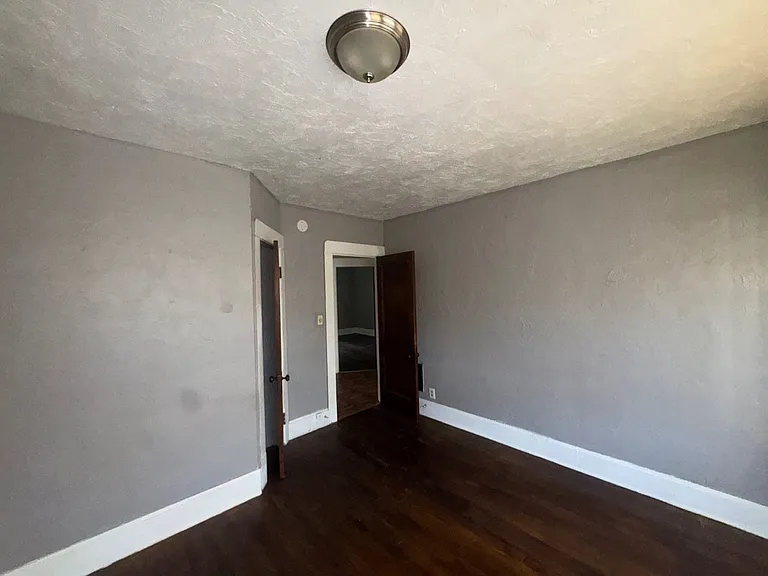 10006 Pierpont Ave — Photo 28