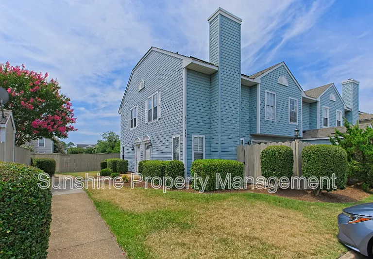 111 Castilian Dr — Photo 6