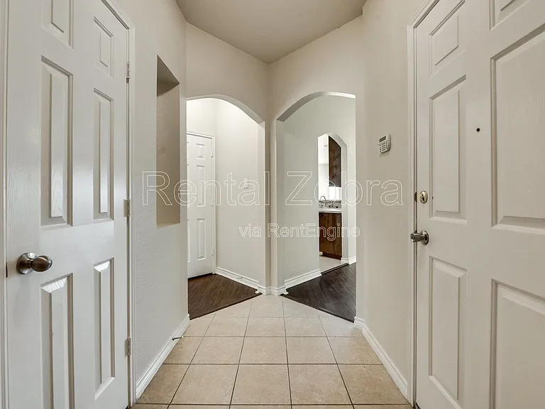 4216 Summersweet Ln — Photo 9
